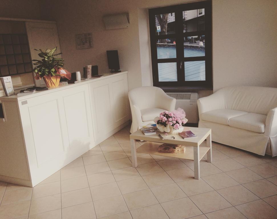 Hotel Langa In Cortemilia Extérieur photo
