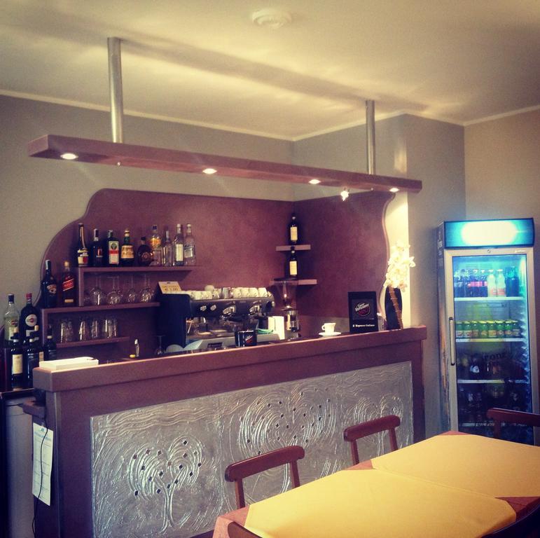 Hotel Langa In Cortemilia Extérieur photo