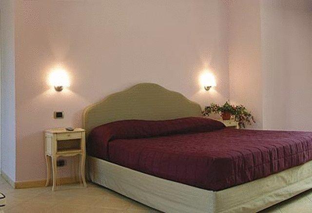 Hotel Langa In Cortemilia Extérieur photo