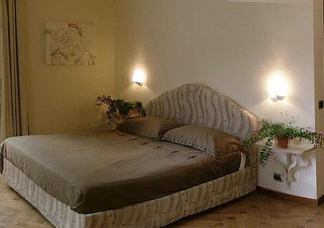 Hotel Langa In Cortemilia Extérieur photo